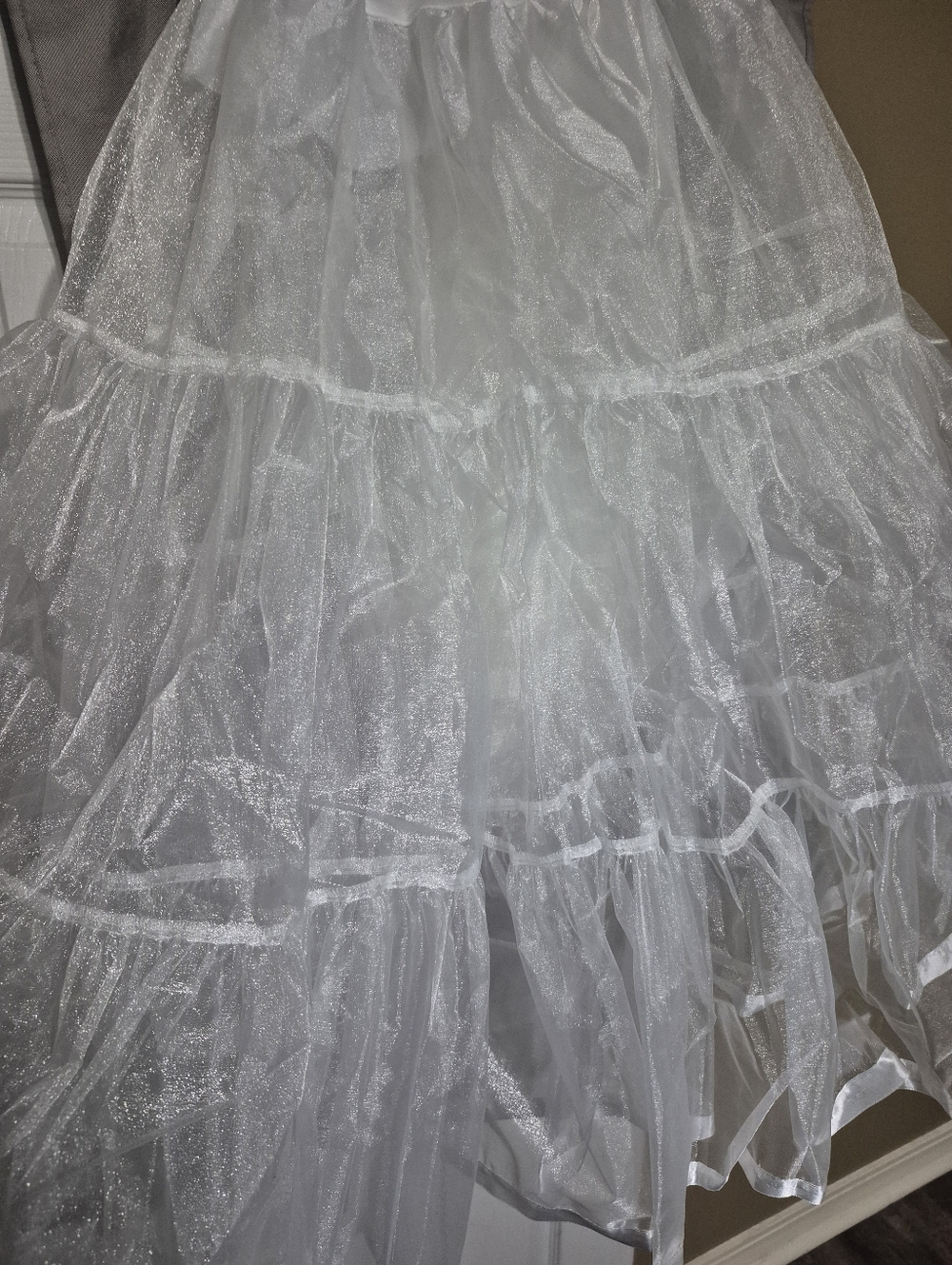 Formal Dress. Gown. Wedding. Prom. Event - Picture 6 of 6